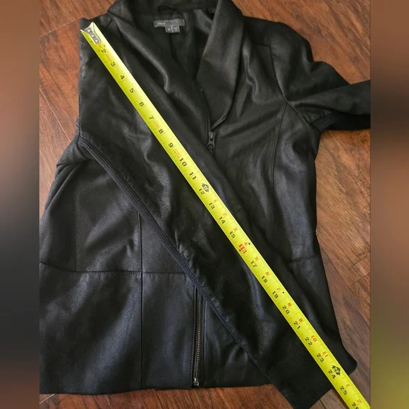 Vince. Black Leather Medium Asymmetrical Light Jacket - Picture 8 of 8